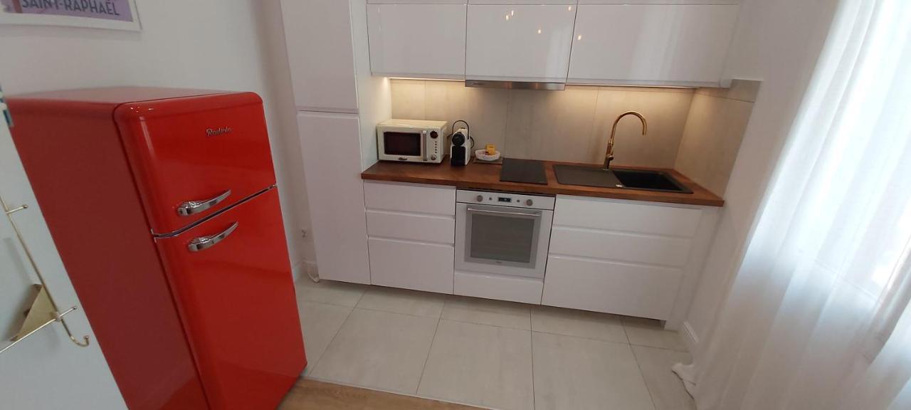 123 Sadi Carnot, Classe 2 Etoiles Saint-Raphaël Eksteriør bilde