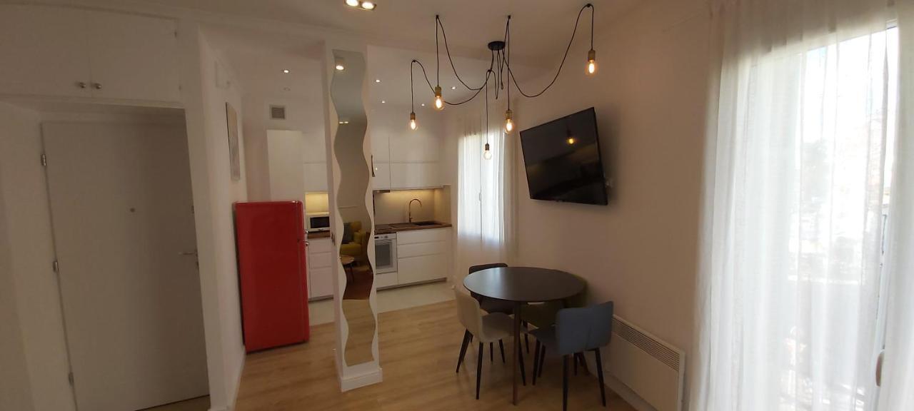 123 Sadi Carnot, Classe 2 Etoiles Saint-Raphaël Eksteriør bilde